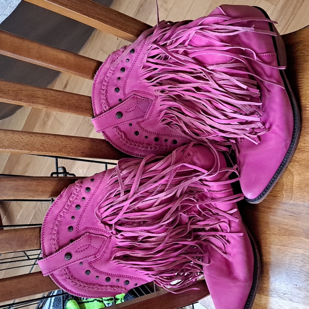 Leather fringe bubble gum Pink boots